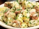 Salade de pommes de terre et saucisse de Francfort, sauce au raifort Salade de pommes de terre et saucisse de Francfort, sauce au raifort
